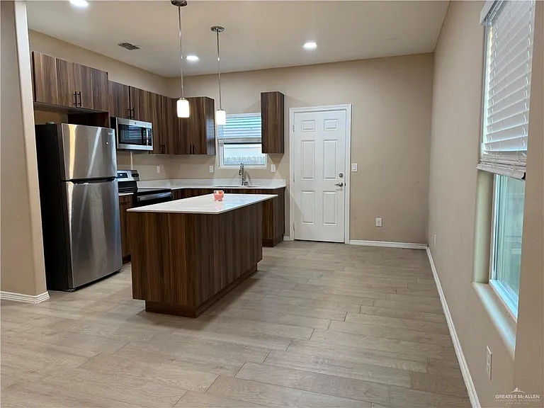 3100 W Driftwood St #3 — Photo 3