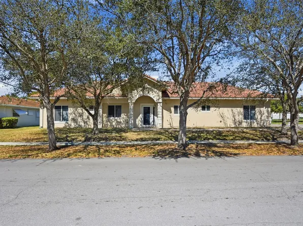 911 NE 12th Avenue, Pompano Beach, FL 33060