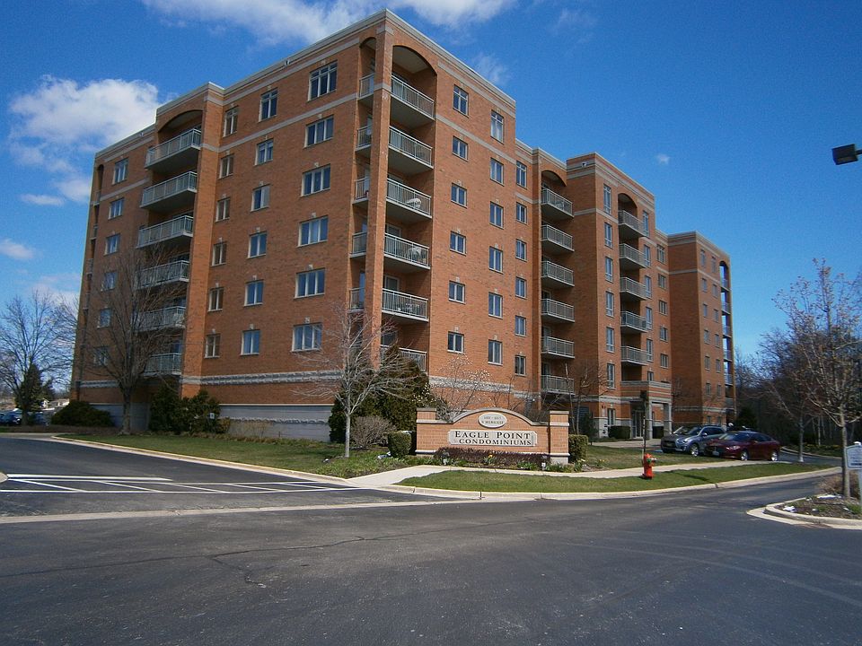 1st image of 6801 N Milwaukee Ave APT 206