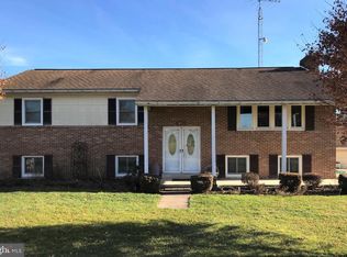 285 Kohler School Rd, New Oxford, PA 17350