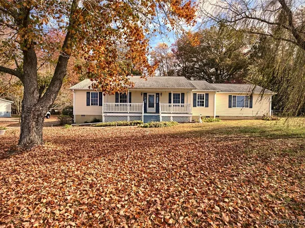 9189 Coles Landing Dr, Gloucester, VA 23061