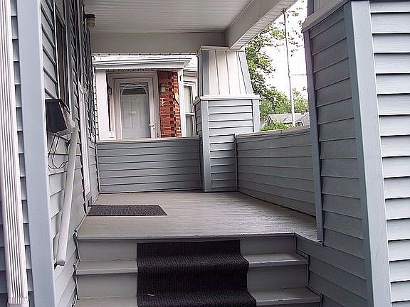 4th image of 36 Nassau Ave