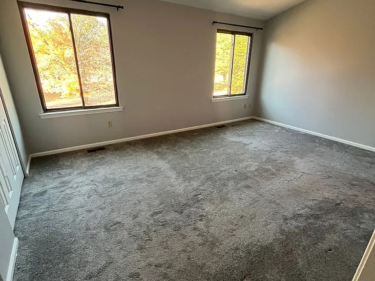172 Windham Ct — Photo 23