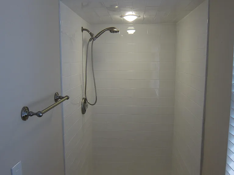 1517 Woodbridge Lakes Cir — Photo 14