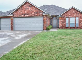 539 W Geronimo Court Way, Mustang, OK 73064