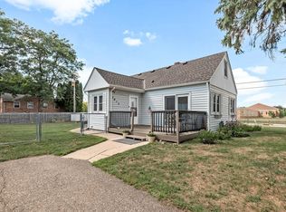 1915 Manton St, Saint Paul, MN 55109