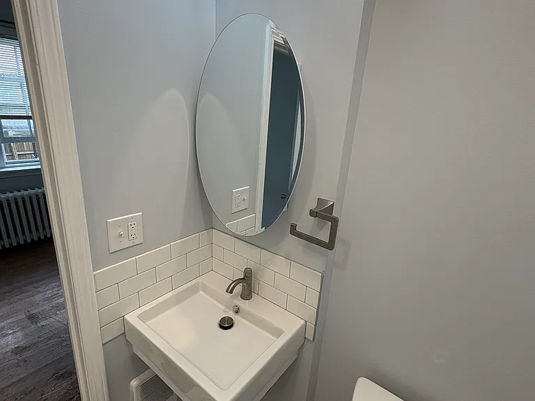 4810 Regent St #1R — Photo 16