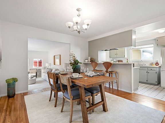 4th image of 52 Deerhurst Dr
