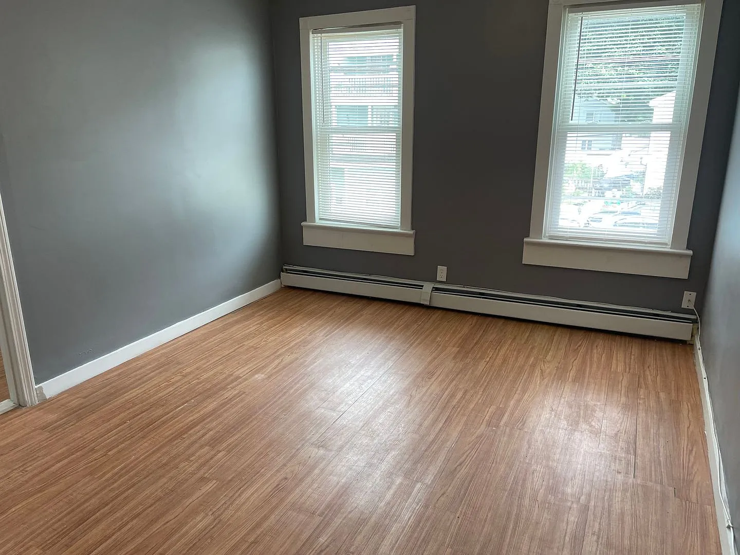 515 East School Street — Photo 4