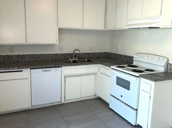 Westchester Place Apartments | 1951 Golden State Ave, Bakersfield, CA