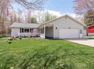 896 Kaypat Dr, Hope, MI 48628