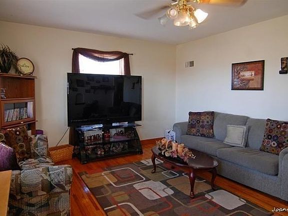 3rd image of 6194 157th Ave