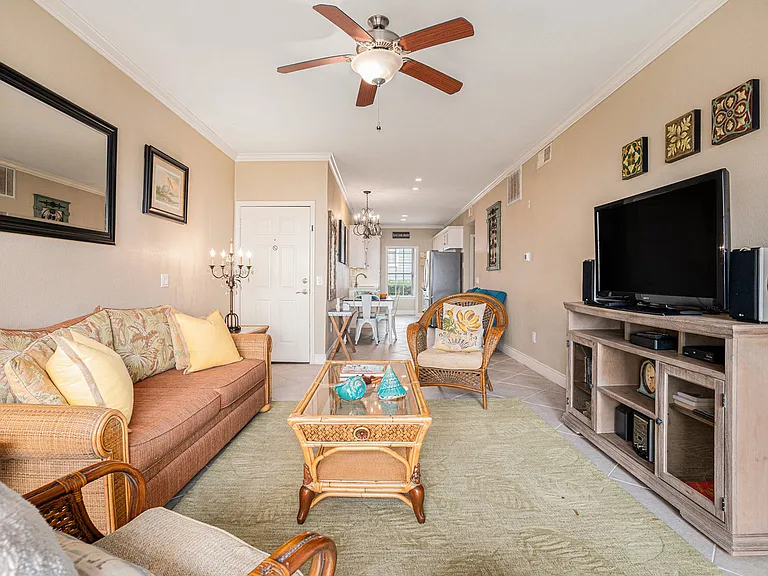 7000 Seawall Blvd #1011 — Photo 4