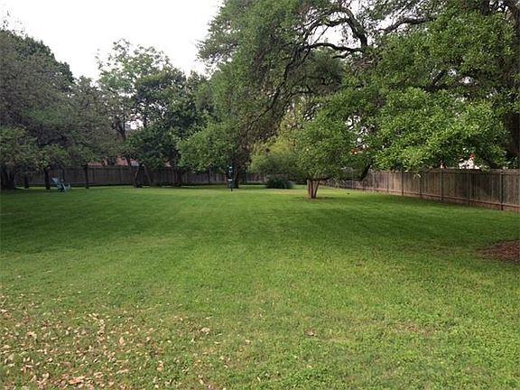 Leash free dog run area