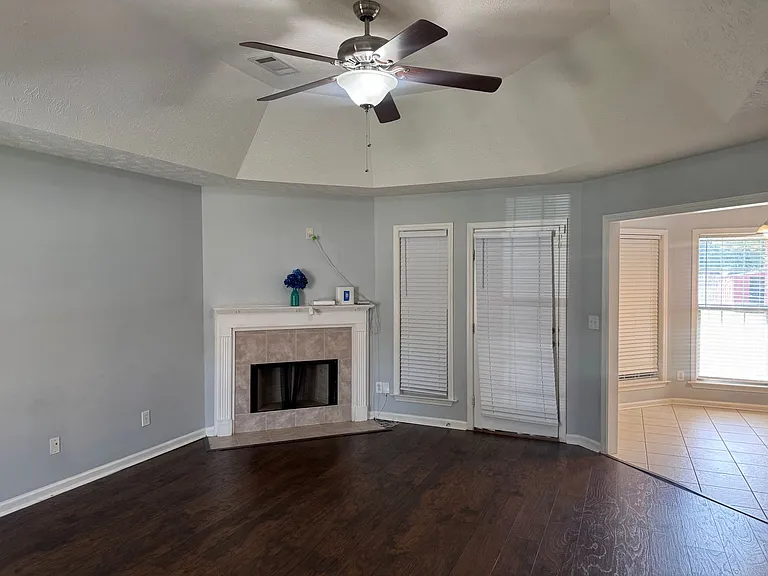 5620 Sweetwood Way — Photo 2