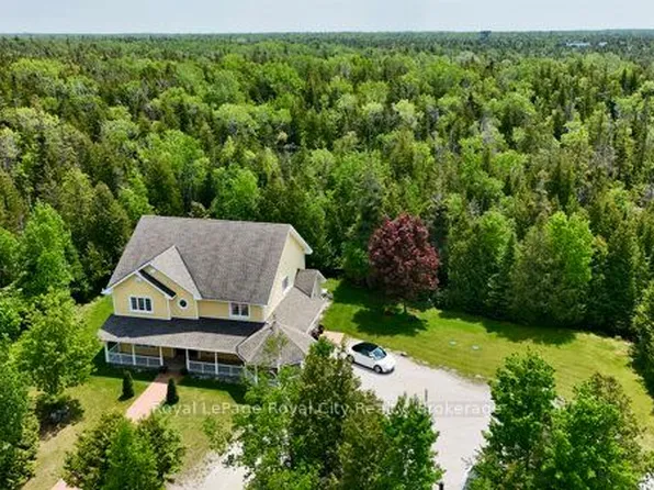 13 Elgin St, Northern Bruce Peninsula, ON N0H 2R0