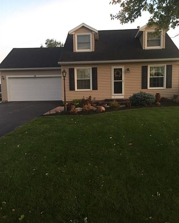 1st image of 59 Woodstock Ln