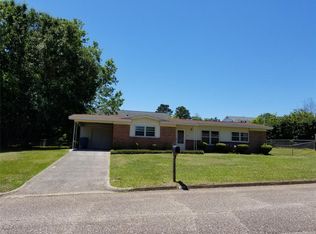16 Brown Ave, Daleville, AL 36322