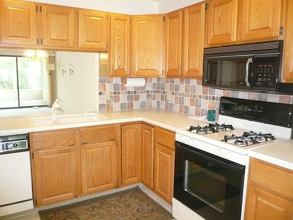 4th image of 2737 Mulford Dr SE