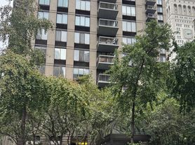 5 E 22nd St