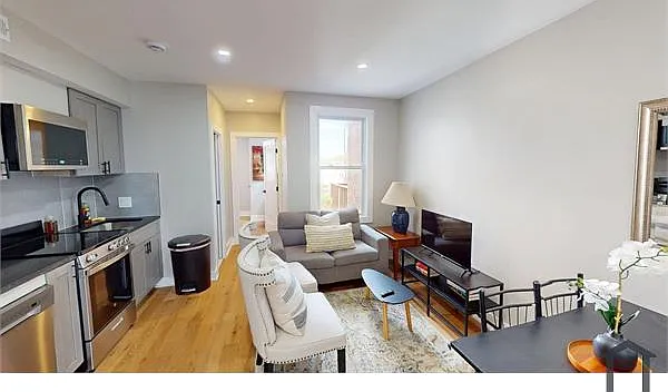 1825 Providence St NE #4