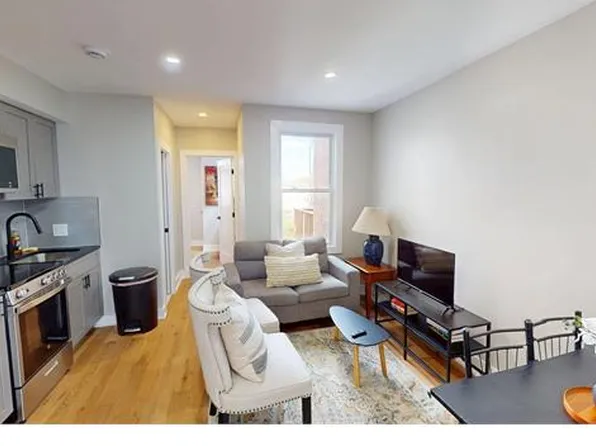 1825 Providence St NE APT 4, Washington, DC 20002