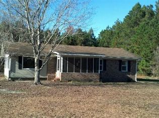 247 Gore Lake Rd, Nakina, NC 28455