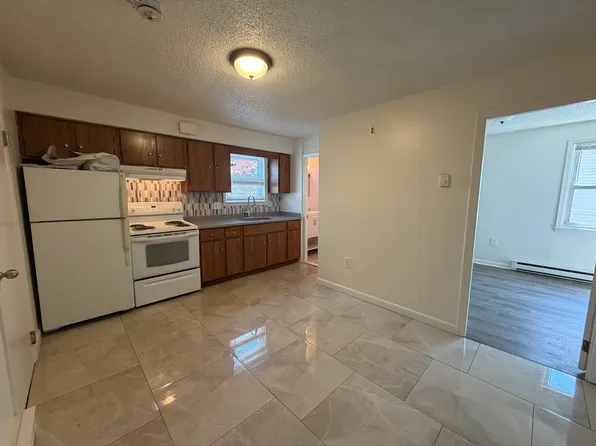 427 High St #4, Central Falls, RI 02863