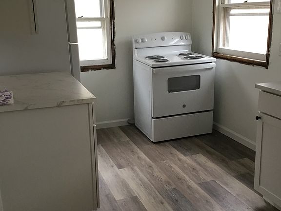 5th image of 19-21 Penrose Ave #3