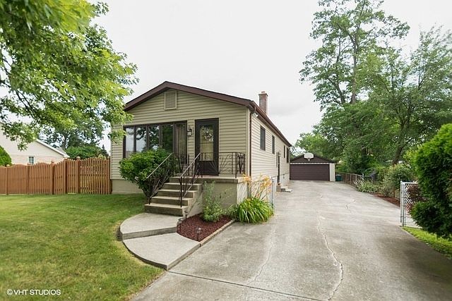 1st image of 13535 Laramie Ave