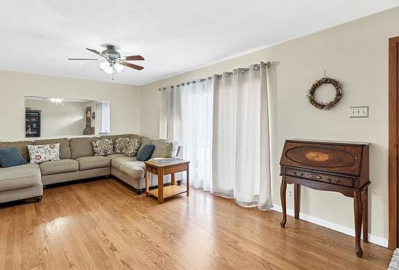 4th image of 9706 Grantview Dr