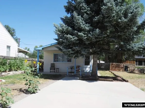 720 Richards St, Thermopolis, WY 82443