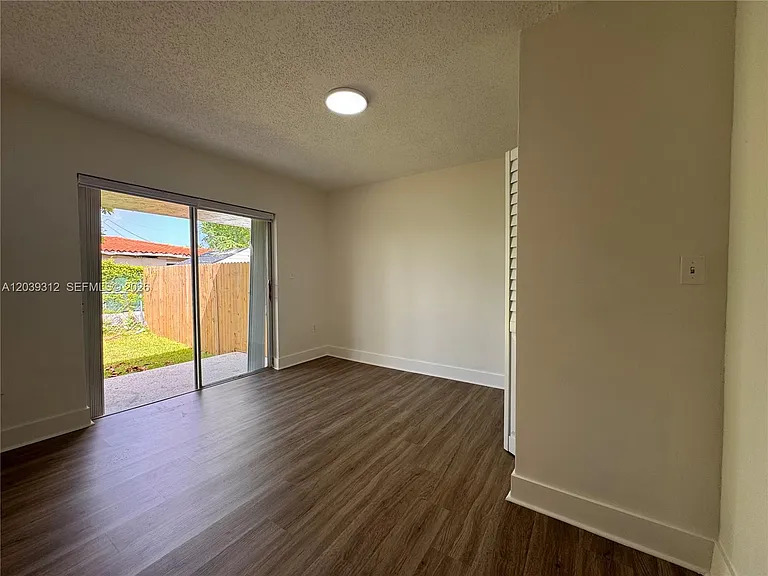 3632 SW 87th Ave #FRONT — Photo 8