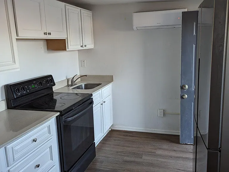 4609 E 29th St #2 — Photo 6
