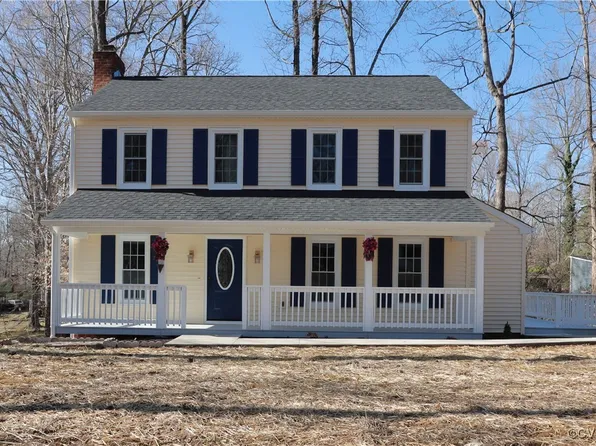 5515 Heatherhill Dr, North Chesterfield, VA 23234