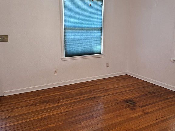 4th image of 415 Gibbs Rd