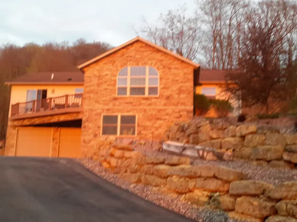 581 St Hwy 56, Genoa, WI 54632