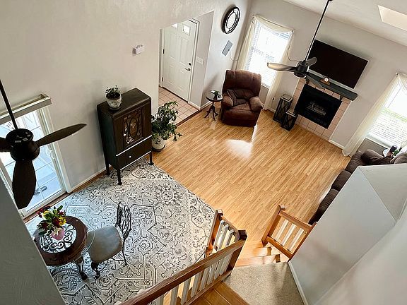 2nd image of 100 Kensington Pl