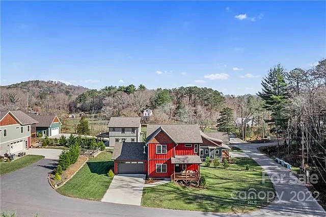 5 Feather Ridge Rd — Photo 8