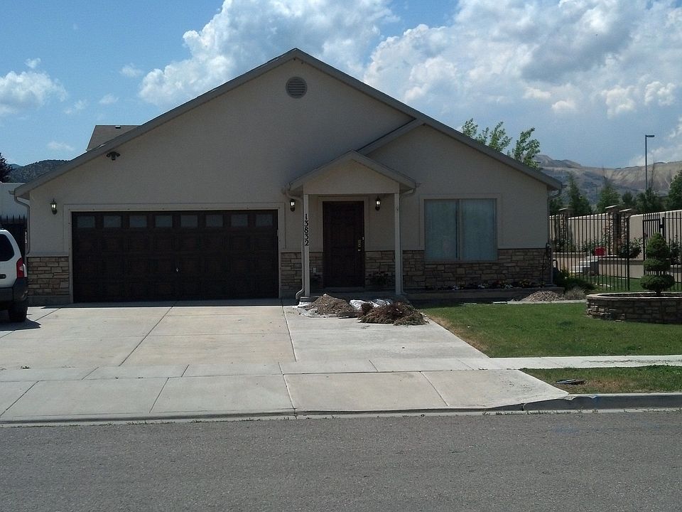 1st image of 13832 S Kyle Earl Ln