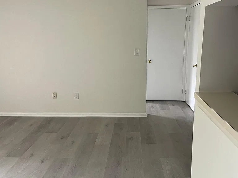 414 Ravens Crest Dr — Photo 10