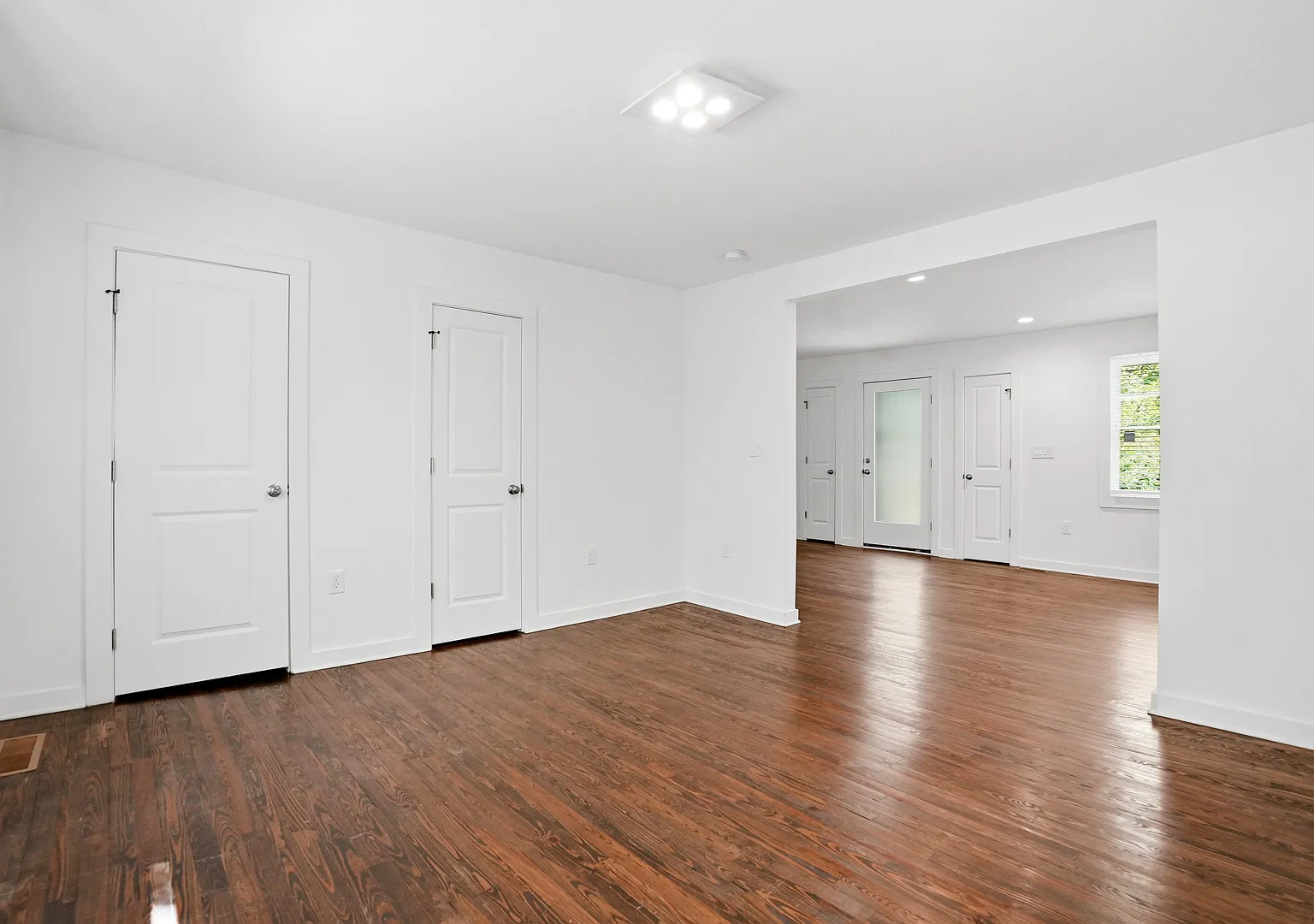 3 bed, 3.5 bath, 2363 sqft, $2,695 — Photo 4