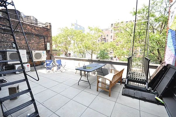 Rented by REAL New York | media 16