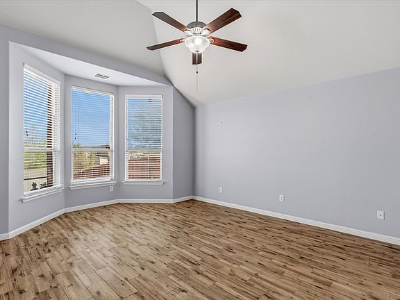 5th image of 4114 Lee Hutson Dr