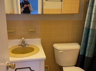 9252 Old Newtown Rd, Philadelphia, PA 19115