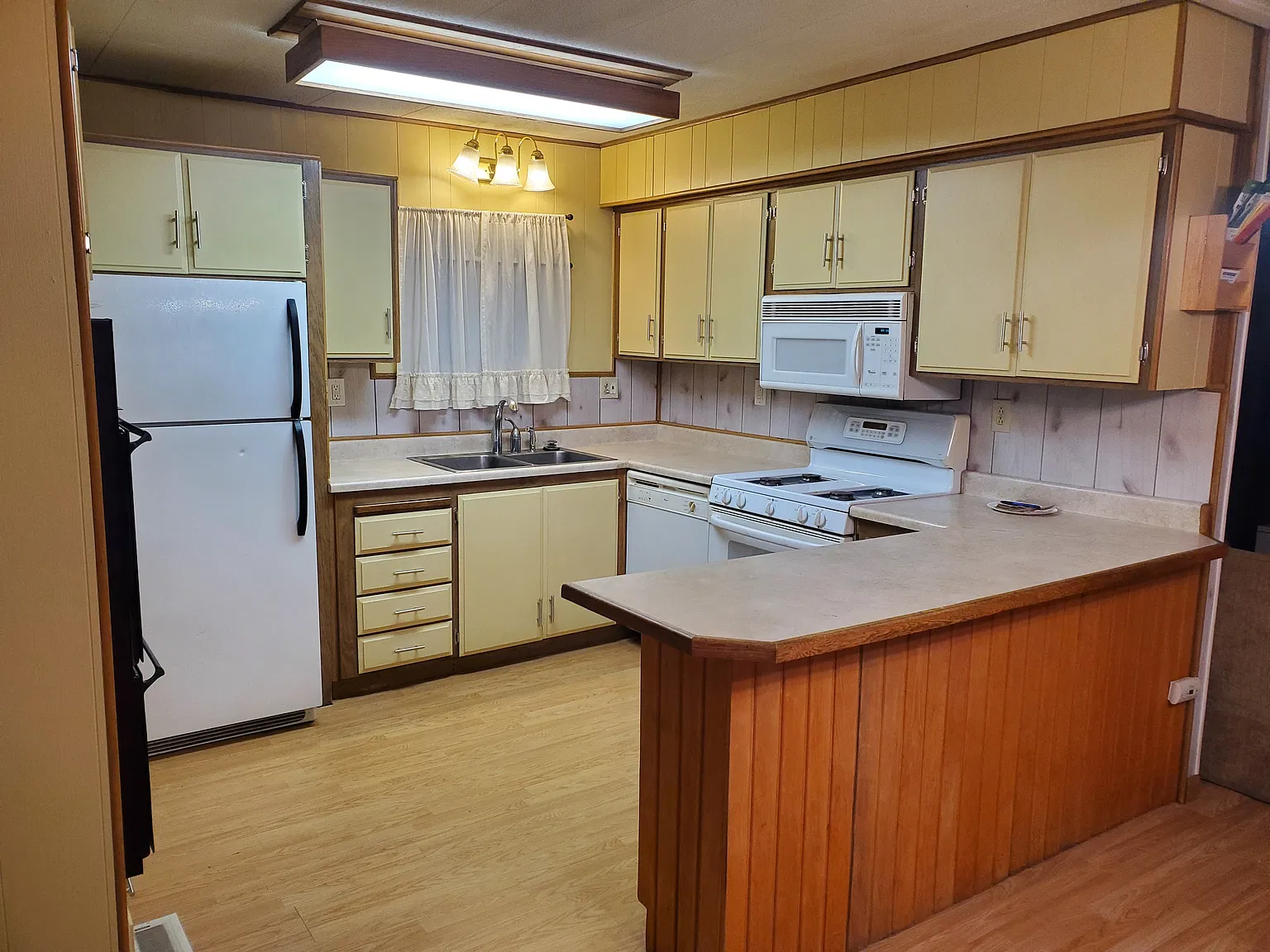 2 bed, 1232 sqft, $1,850 — Photo 1