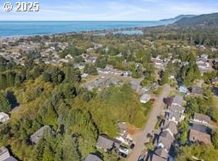 Ocean St, Rockaway Beach, OR 97136