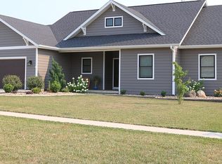 765 187th Pl, Pella, IA 50219