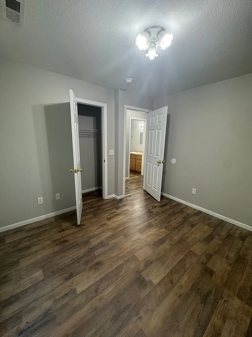 Bolivar 17 Plex — Photo 1