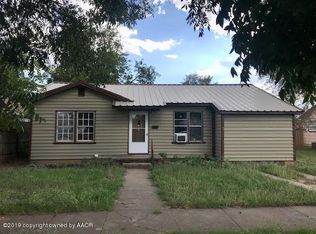 507 W 10th St, Quanah, TX 79252